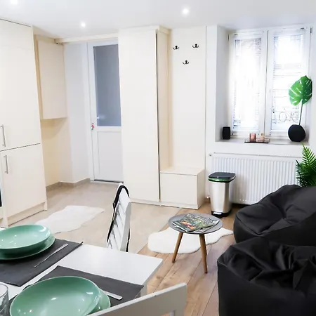 In Centrum Jozsef Krt Apartman *