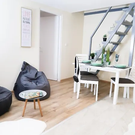 In Centrum Jozsef Krt Apartman *